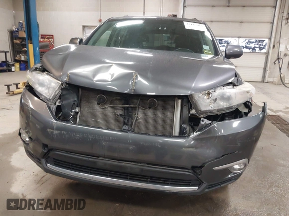 2013 Toyota Highlander Limited z VIN 5TDDK3EH1DS271468, wystawiony jako IAAI lot #42147451 z przebiegiem 98 139 mil mil oraz . Historia ofert i sprzedaży dostępna na DreamBid. Obrazek 6.