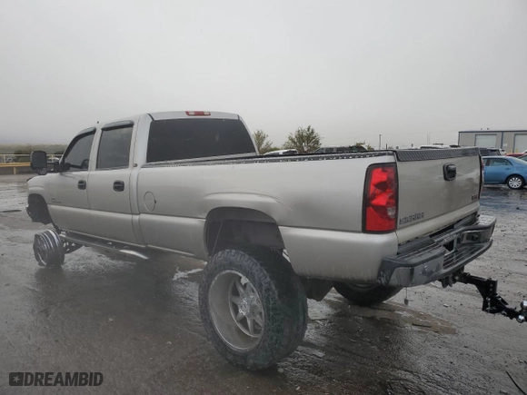 2007 GMC Sierra 3500 Classic SRW Work Trk with VIN 1GTHK33D27F106146, listed as a Copart auction lot 77556084 with NaN miles and Salvage Title. Bid and sale history available at carsss.com. Image 2.