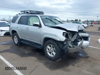 2020 Toyota 4Runner SR5 with VIN JTEBU5JR4L5766162, listed as a IAAI auction lot 41871960 with 87,493 mi miles and . Bid and sale history available at DreamBid. Image 1.