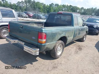 1996 Ford Ranger XL z VIN 1FTCR14U9TTA19168, wystawiony jako IAAI lot #42697495 z przebiegiem 300 792 mil mil oraz . Historia ofert i sprzedaży dostępna na DreamBid. Obrazek 4.