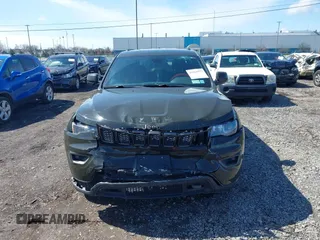 2016 Jeep Grand Cherokee Laredo z VIN 1C4RJFAG2GC454861, wystawiony jako IAAI lot #41964977 z przebiegiem 180 592 mil mil oraz . Historia ofert i sprzedaży dostępna na DreamBid. Obrazek 12.