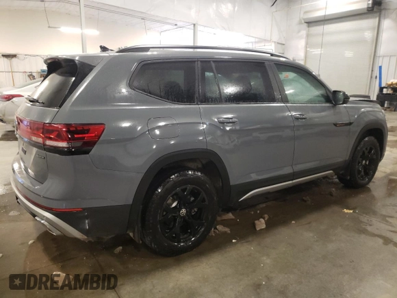 2024 Volkswagen Atlas Peak Edition SE with VIN 1V2CR2CA4RC581662, listed as a Copart auction lot 45403425 with 8,151 mi miles and Salvage title. Bid and sale history available at DreamBid. Image 3.