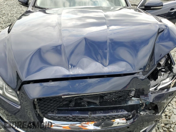 2017 Jaguar XJ R-Sport with VIN SAJWA1C70H8W05558, listed as a Copart auction lot 59759165 with 102,230 mi miles and Salvage title. Bid and sale history available at DreamBid. Image 11.
