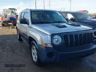 2010 Jeep Patriot Sport z VIN 1J4NF2GB2AD547301, wystawiony jako IAAI lot #41800894 z przebiegiem 147 351 mil mil oraz . Historia ofert i sprzedaży dostępna na DreamBid. Obrazek 1.
