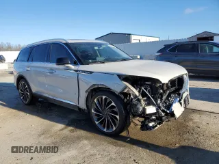 2020 Lincoln Aviator Reserve with VIN 5LM5J7XC7LGL30976, listed as a Copart auction lot 85981554 with 140,056 mi miles and Clean title. Bid and sale history available at DreamBid. Image 4.