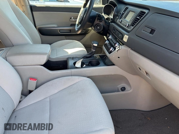 2017 Kia Sedona L with VIN KNDMA5C19H6282891, listed as a Copart auction lot 48910585 with 158,146 mi miles and Clean Title. Bid and sale history available at DreamBid. Image 5.
