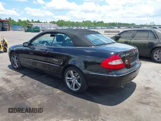 2006 Mercedes-Benz CLK 350 z VIN WDBTK56FX6T074273, wystawiony jako IAAI lot #42336993 z przebiegiem 102 086 mil mil oraz . Historia ofert i sprzedaży dostępna na DreamBid. Obrazek 3.