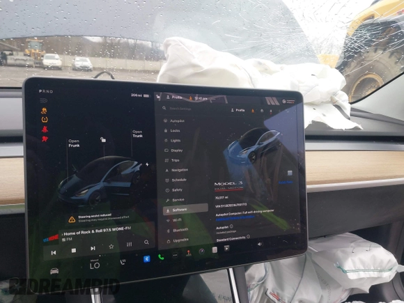 2020 Tesla Model 3 Performance z VIN 5YJ3E1EC9LF601713, wystawiony jako IAAI lot #41888617 z przebiegiem 70 517 mil mil oraz . Historia ofert i sprzedaży dostępna na DreamBid. Obrazek 7.