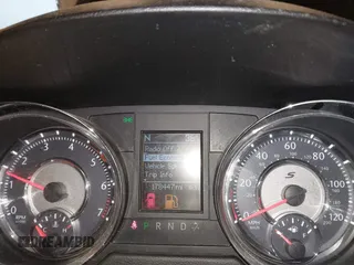 2014 Chrysler Town & Country S with VIN 2C4RC1HG2ER201417, listed as a IAAI auction lot 41319619 with 178,447 mi miles. Bid and sale history available at carsss.com. Image 7.