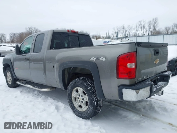 2007 Chevrolet Silverado 1500 with VIN 1GCFK19Y67Z508465, listed as a IAAI auction lot 41615109 with 148,381 mi miles and . Bid and sale history available at DreamBid. Image 3.