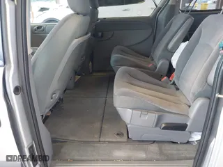2005 Dodge Caravan SE with VIN 1D4GP24R85B351591, listed as a IAAI auction lot 41949337 with 130,821 mi miles. Bid and sale history available at carsss.com. Image 8.