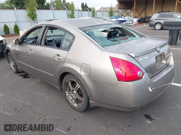 2005 Nissan Maxima 3.5 SL with VIN 1N4BA41E55C802465, listed as a IAAI auction lot 40341198 with 190,126 mi miles. Bid and sale history available at carsss.com. Image 3.