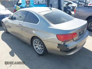 2008 BMW 3 Series 328i with VIN WBAWB33558P133091, listed as a IAAI auction lot 41648405 with 210,525 mi miles. Bid and sale history available at carsss.com. Image 3.