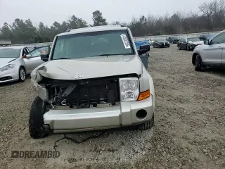 2008 Jeep Commander Sport with VIN 1J8HH48K98C153360, listed as a Copart auction lot 43622395 with 208,773 mi miles and Salvage title. Bid and sale history available at DreamBid. Image 12.