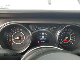 2022 Jeep Gladiator Willys Sport z VIN 1C6HJTAG8NL174800, wystawiony jako Copart lot #46786905 z przebiegiem 28 527 mil mil oraz Szkoda całkowita • Salvage title. Historia ofert i sprzedaży dostępna na DreamBid. Obrazek 9.