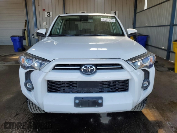 2022 Toyota 4Runner SR5 z VIN JTEMU5JR7N6001436, wystawiony jako Copart lot #58497904 z przebiegiem 48 364 mil mil oraz Czysty tytuł • Clean title. Historia ofert i sprzedaży dostępna na DreamBid. Obrazek 5.