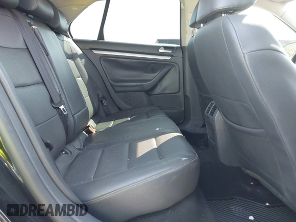 2008 Volkswagen Jetta SE with VIN 3VWRM71K68M057667, listed as a IAAI auction lot 42579020 with 199,732 mi miles and . Bid and sale history available at DreamBid. Image 8.