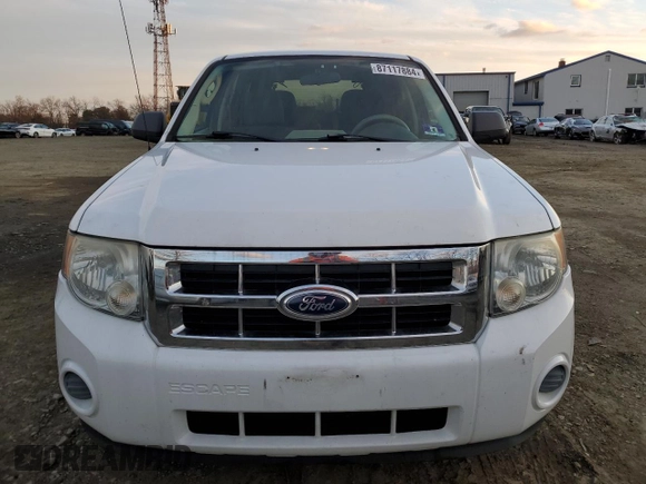 2010 Ford Escape XLS with VIN 1FMCU9C71AKC41887, listed as a Copart auction lot 87117884 with 126,687 mi miles and Clean title. Bid and sale history available at DreamBid. Image 5.