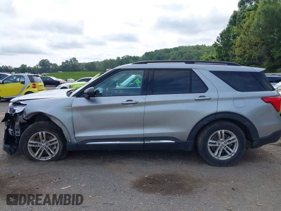 2022 Ford Explorer XLT with VIN 1FMSK7DH1NGB54044, listed as a IAAI auction lot 42502224 with 62,374 mi miles and . Bid and sale history available at DreamBid. Image 14.
