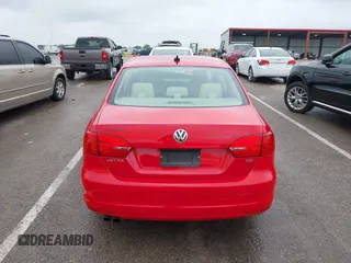 2014 Volkswagen Jetta TDI w/Premium/Nav with VIN 3VWLL7AJ4EM383351, listed as a IAAI auction lot 42424074 with 66,824 mi miles and . Bid and sale history available at DreamBid. Image 17.