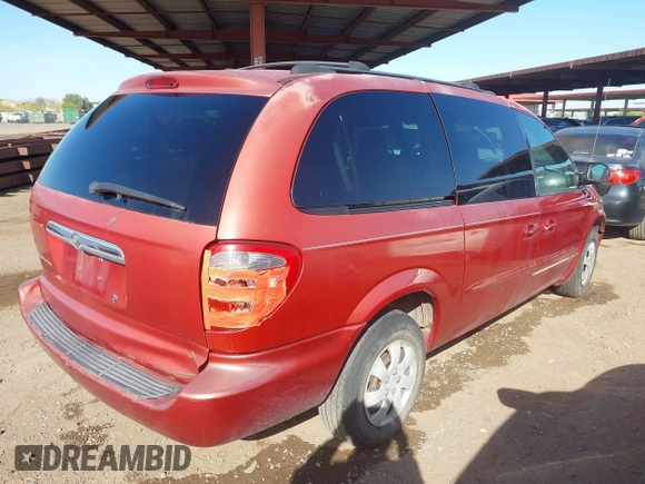 2003 Chrysler Town & Country with VIN 2C4GP24373R242644, listed as a IAAI auction lot 41950283 with 177,675 mi miles. Bid and sale history available at carsss.com. Image 4.