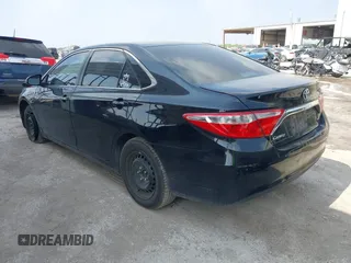 2017 Toyota Camry XLE z VIN 4T1BF1FK6HU404054, wystawiony jako IAAI lot #41921983 z przebiegiem 129 091 mil mil oraz . Historia ofert i sprzedaży dostępna na DreamBid. Obrazek 3.