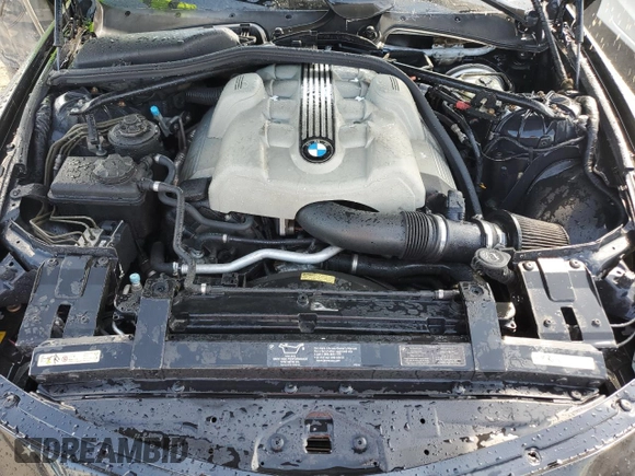 2004 BMW 6 Series 645Ci z VIN WBAEK73424B260088, wystawiony jako Copart lot #76481124 z przebiegiem 105 410 mil mil oraz Nie do naprawy • Non repairable. Historia ofert i sprzedaży dostępna na DreamBid. Obrazek 11.