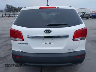 2011 Kia Sorento LX with VIN 5XYKT3A16BG130502, listed as a IAAI auction lot 41281912 with 112,761 mi miles. Bid and sale history available at carsss.com. Image 16.