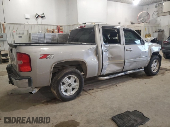 2007 Chevrolet Silverado 1500 LTZ with VIN 3GCEK13M47G550487, listed as a Copart auction lot 49459565 with 232,437 mi miles and Salvage Title. Bid and sale history available at carsss.com. Image 3.