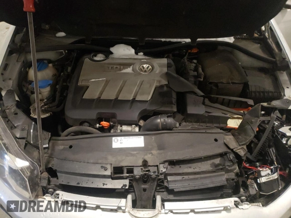 2011 Volkswagen Jetta TDI with VIN 3VWML7AJ2BM634044, listed as a Copart auction lot 82432244 with 153,818 mi miles and Salvage title. Bid and sale history available at DreamBid. Image 12.