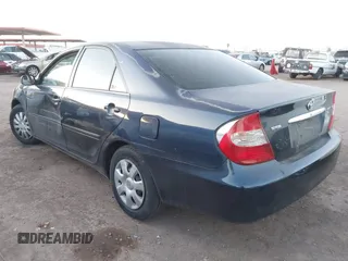 2004 Toyota Camry LE with VIN 4T1BE32K54U260916, listed as a IAAI auction lot 42052542 with 260,721 mi miles and . Bid and sale history available at carsss.com. Image 3.