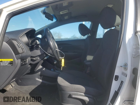 2014 Kia Rio EX z VIN KNADN4A39E6375275, wystawiony jako Copart lot #47278305 z przebiegiem 101 571 mil mil oraz Szkoda całkowita • Salvage title. Historia ofert i sprzedaży dostępna na DreamBid. Obrazek 7.