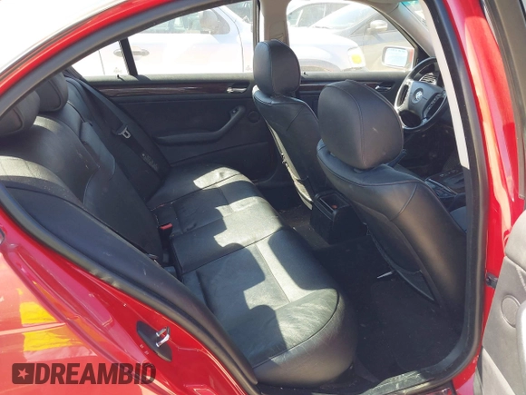2005 BMW 3 Series 330xi with VIN WBAEW53425PN39442, listed as a IAAI auction lot 41672828 with 170,401 mi miles and . Bid and sale history available at DreamBid. Image 8.