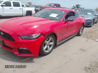 2015 Ford Mustang V6 z VIN 1FA6P8AM4F5375560, wystawiony jako IAAI lot #42033079 z przebiegiem 134 023 mil mil oraz . Historia ofert i sprzedaży dostępna na DreamBid. Obrazek 17.