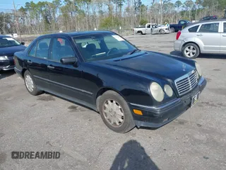 1998 Mercedes-Benz E-Class with VIN WDBJF25F4WA610660, listed as a IAAI auction lot 41671688 with 476,486 mi miles. Bid and sale history available at carsss.com. Image 1.