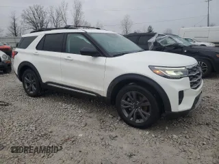 2025 Ford Explorer Active with VIN 1FMUK8DH2SGA06527, listed as a Copart auction lot 85499964 with 1,106 mi miles and Clean Title. Bid and sale history available at carsss.com. Image 4.