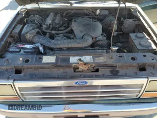 1992 Ford Explorer Eddie Bauer z VIN 1FMDU32X0NUC04374, wystawiony jako Copart lot #77261844 z przebiegiem 52 709 mil mil oraz Czysty tytuł • Clean title. Historia ofert i sprzedaży dostępna na DreamBid. Obrazek 12.