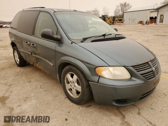 2006 Dodge Caravan SXT with VIN 1D4GP45R56B633618, listed as a Copart auction lot 49915345 with 223,481 mi miles and Salvage Title. Bid and sale history available at DreamBid. Image 4.