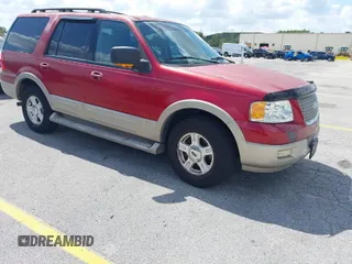 2005 Ford Expedition Eddie Bauer with VIN 1FMPU175X5LA40873, listed as a IAAI auction lot 42017353 with 216,737 mi miles. Bid and sale history available at carsss.com. Image 1.
