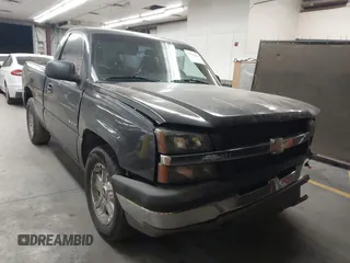 2004 Chevrolet Silverado 1500 Work Truck with VIN 1GCEC14X24Z263232, listed as a IAAI auction lot 41720611 with 272,921 mi miles. Bid and sale history available at carsss.com. Image 1.
