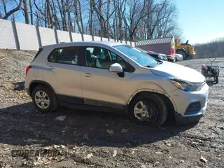 2018 Chevrolet Trax LS z VIN KL7CJKSBXJB721384, wystawiony jako IAAI lot #41716064 z przebiegiem 318 600 mil mil oraz . Historia ofert i sprzedaży dostępna na DreamBid. Obrazek 14.