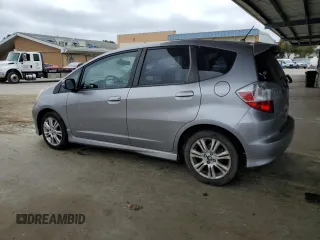 2009 Honda Fit Sport z VIN JHMGE884X9C002533, wystawiony jako Copart lot #62222155 z przebiegiem 133 148 mil mil oraz Czysty tytuł • Clean title. Historia ofert i sprzedaży dostępna na DreamBid. Obrazek 2.