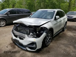 2021 BMW X1 xDrive28i z VIN WBXJG9C04M5S13559, wystawiony jako Copart lot #61123105 z przebiegiem 91 654 mil mil oraz Szkoda całkowita • Salvage title. Historia ofert i sprzedaży dostępna na DreamBid. Obrazek 1.