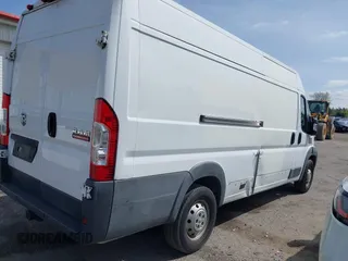 2018 Ram ProMaster Cargo with VIN 3C6URVJG9JE153637, listed as a IAAI auction lot 41877822 with 73,489 mi miles. Bid and sale history available at carsss.com. Image 4.