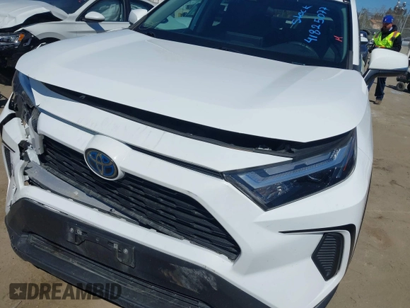 2023 Toyota RAV4 Hybrid XLE with VIN 4T3RWRFV2PU085104, listed as a IAAI auction lot 41825077 with 110,877 mi miles. Bid and sale history available at carsss.com. Image 6.