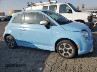 2015 FIAT 500e with VIN 3C3CFFGE7FT507347, listed as a Copart auction lot 83441424 with 70,988 mi miles and Clean Title. Bid and sale history available at carsss.com. Image 4.