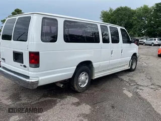 2012 Ford Econoline Passenger XL z VIN 1FBSS3BL1CDA67610, wystawiony jako Copart lot #63864545 z przebiegiem 143 760 mil mil oraz Czysty tytuł • Clean title. Historia ofert i sprzedaży dostępna na DreamBid. Obrazek 4.