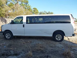 2012 Chevrolet Express Passenger 1LT with VIN 1GAZG1FA3C1128586, listed as a IAAI auction lot 41469668 with 182,658 mi miles. Bid and sale history available at carsss.com. Image 14.