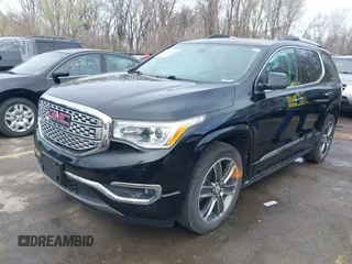2017 GMC Acadia Denali z VIN 1GKKNXLS6HZ141988, wystawiony jako IAAI lot #41855218 z przebiegiem 132 732 mil mil oraz . Historia ofert i sprzedaży dostępna na DreamBid. Obrazek 2.