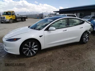 2025 Tesla Model 3 Long Range z VIN 5YJ3E1EBXSF968724, wystawiony jako Copart lot #53128525 z przebiegiem 1 127 mil mil oraz Szkoda całkowita • Salvage title. Historia ofert i sprzedaży dostępna na DreamBid. Obrazek 1.
